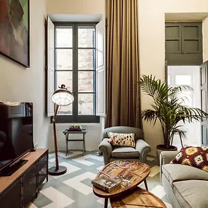 21 Frederick Street Apartment